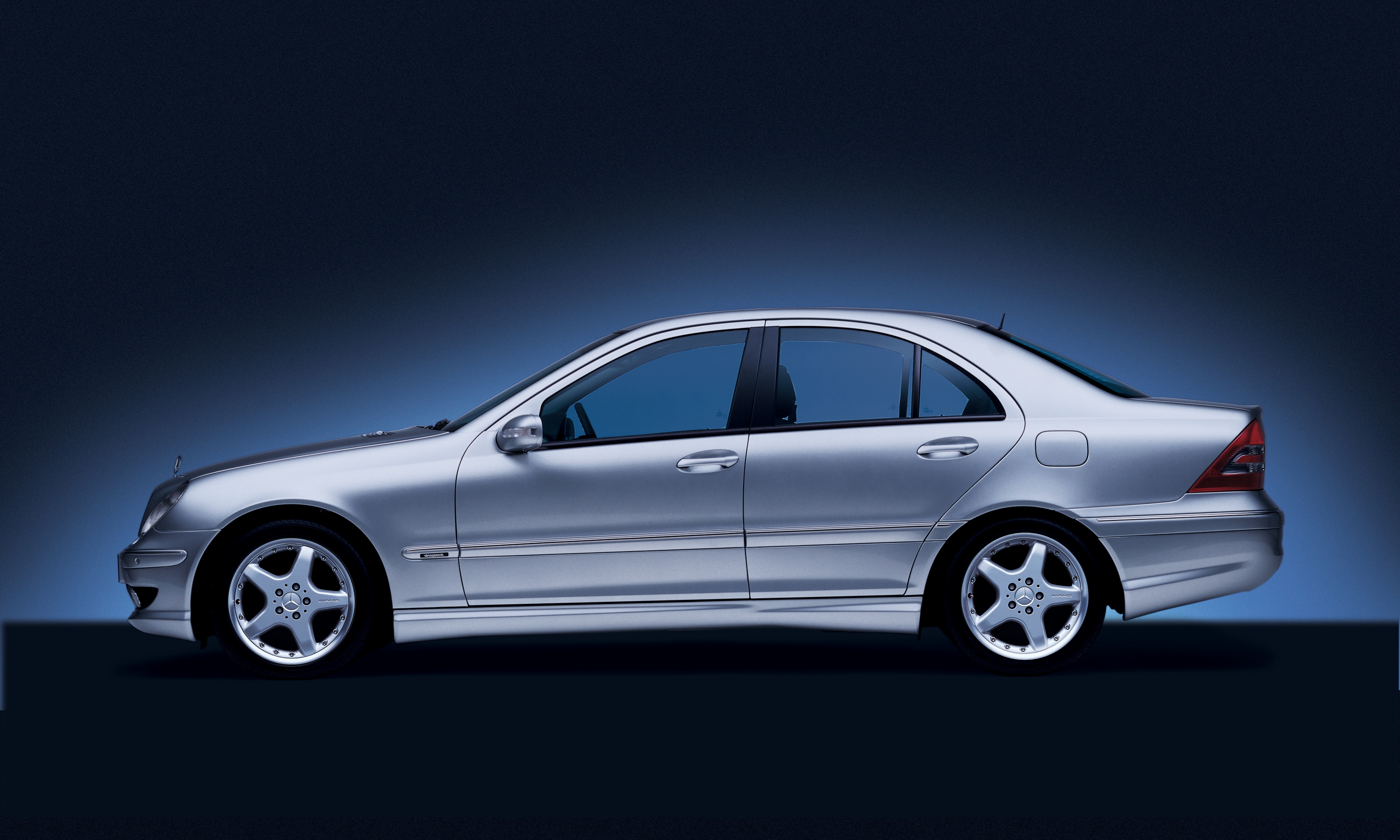 AMG 5 辐车轮, 43.2 cm（17 英寸）, 多部件